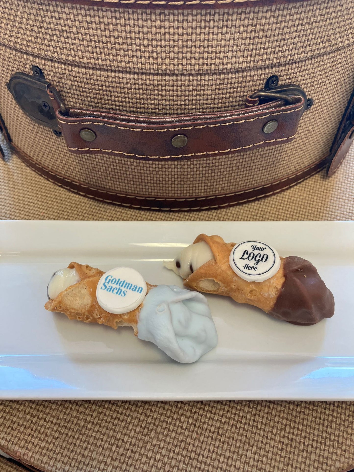 Small Cannoli Favor - The Dessert Ladies