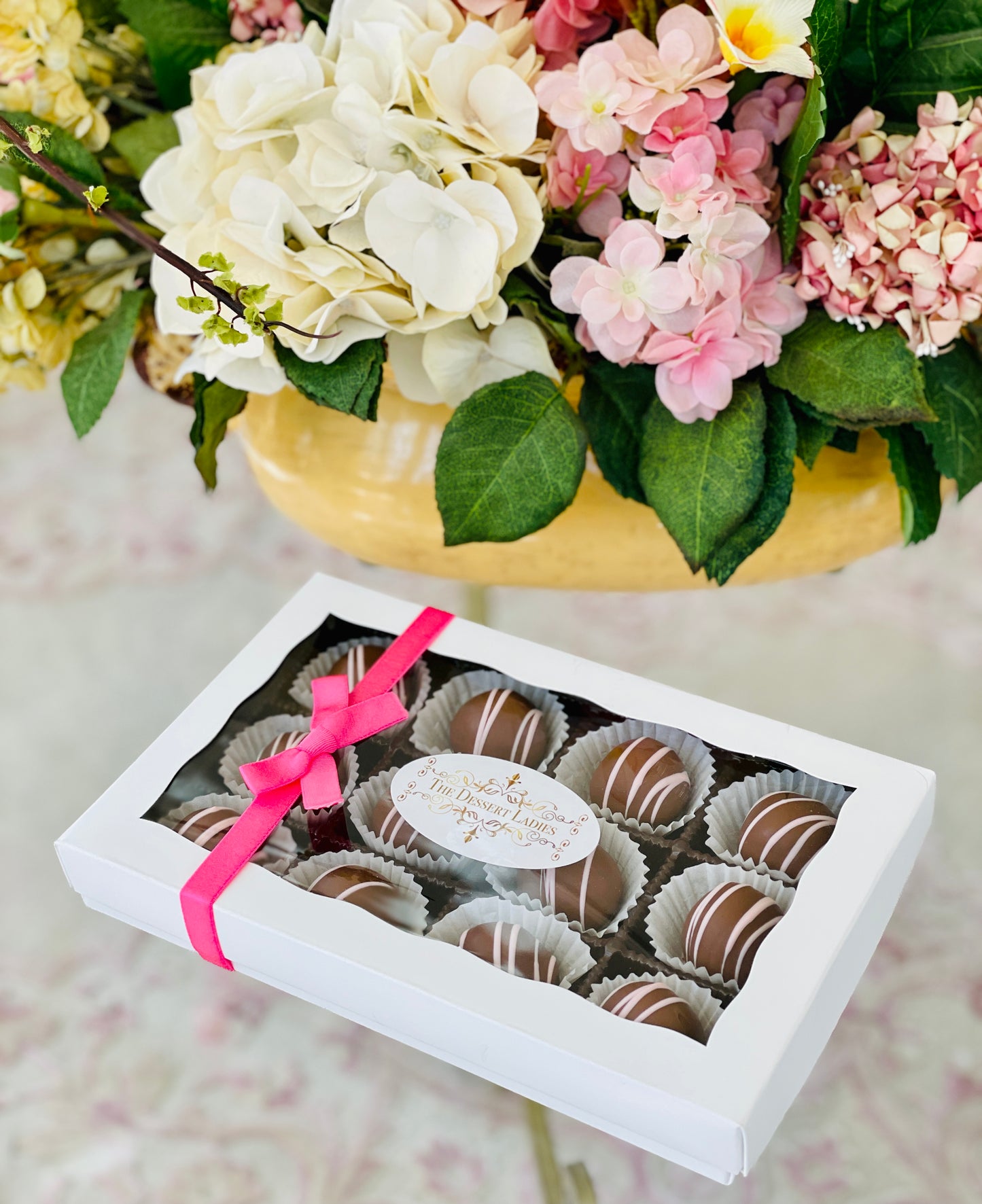 Mother's Day Bien Box of 12 - The Dessert Ladies