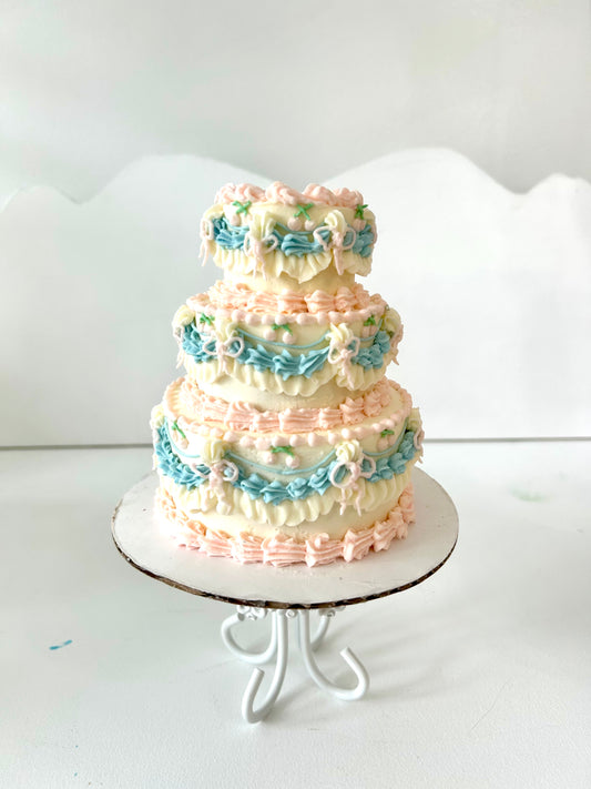Petite Cakes: Sugar & Lace