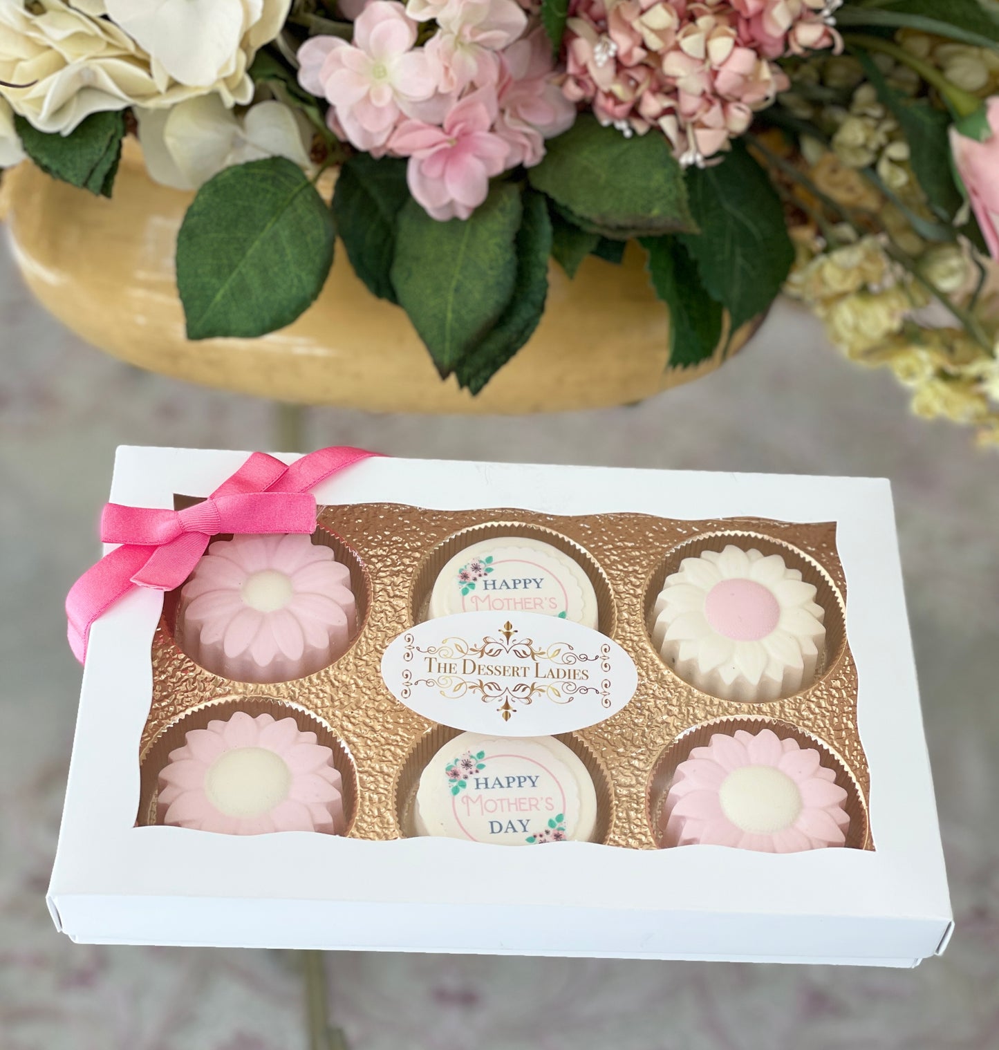 Mother's Day Chocolate Covered Oreo Gift Box - The Dessert Ladies