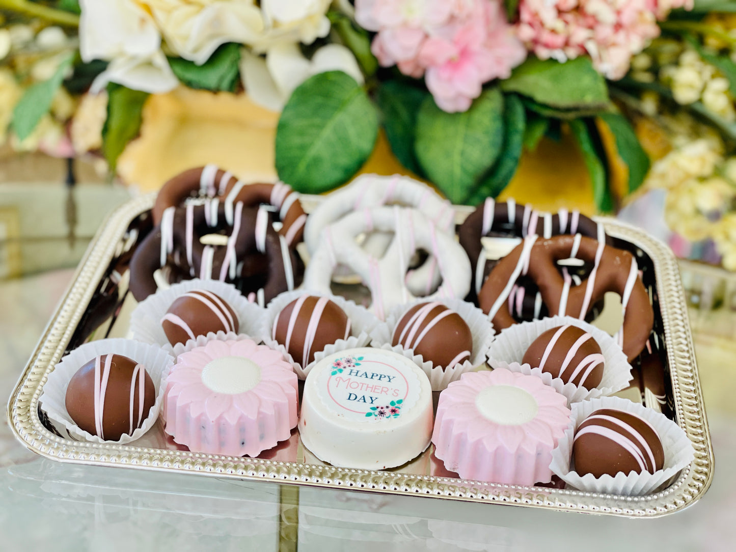 Mother's Day Classic Mixed Platter - The Dessert Ladies