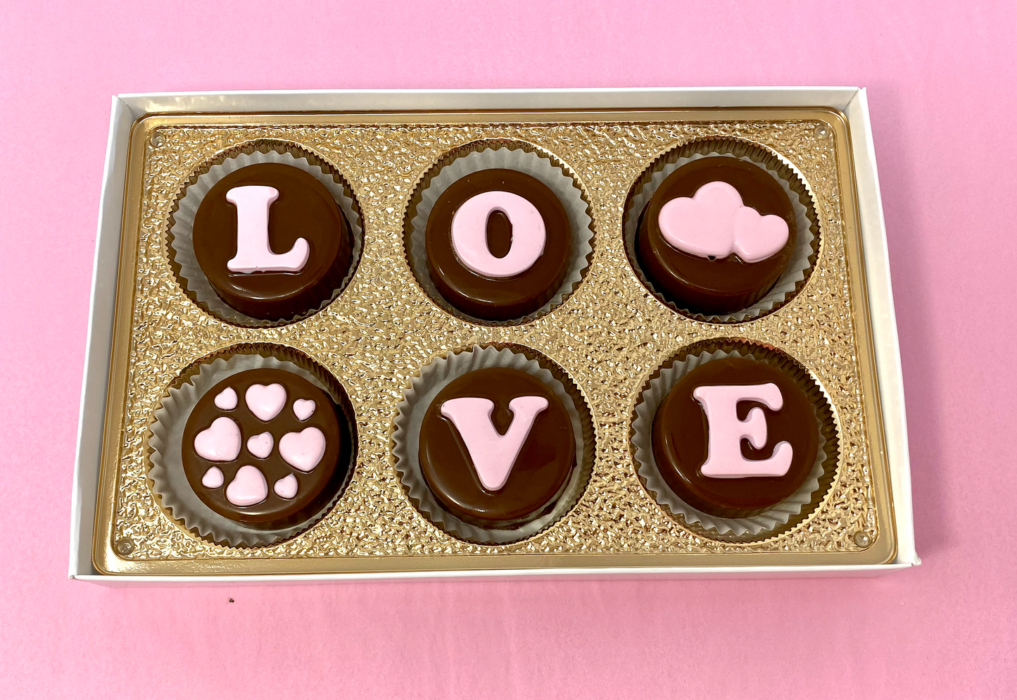 Valentine's Day Chocolate Covered Oreos - The Dessert Ladies